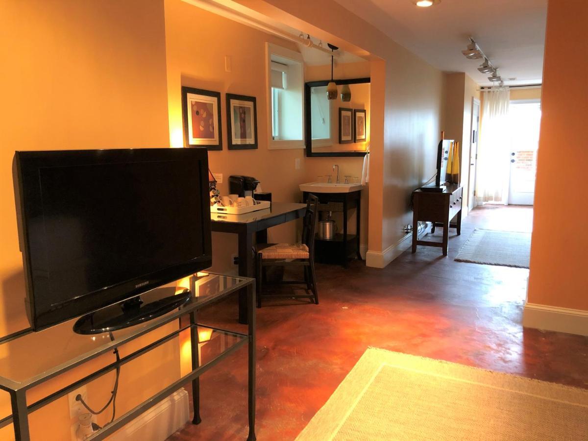 Suites At 249 Culpeper Luaran gambar